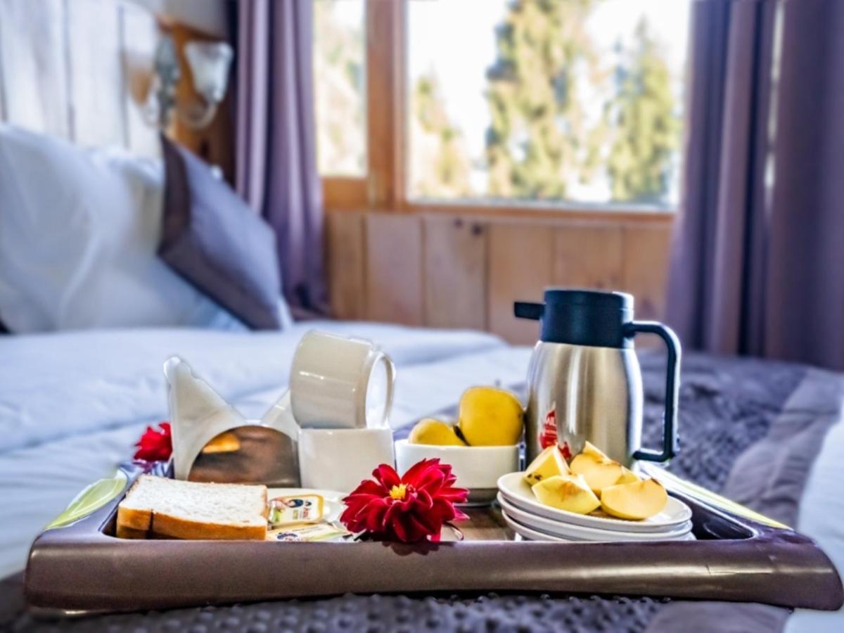 Hotel La Riqueza #mountain View # Near To Kodia Forest Jungle Saafari # 05 Mins From Adventure Activities 4*
