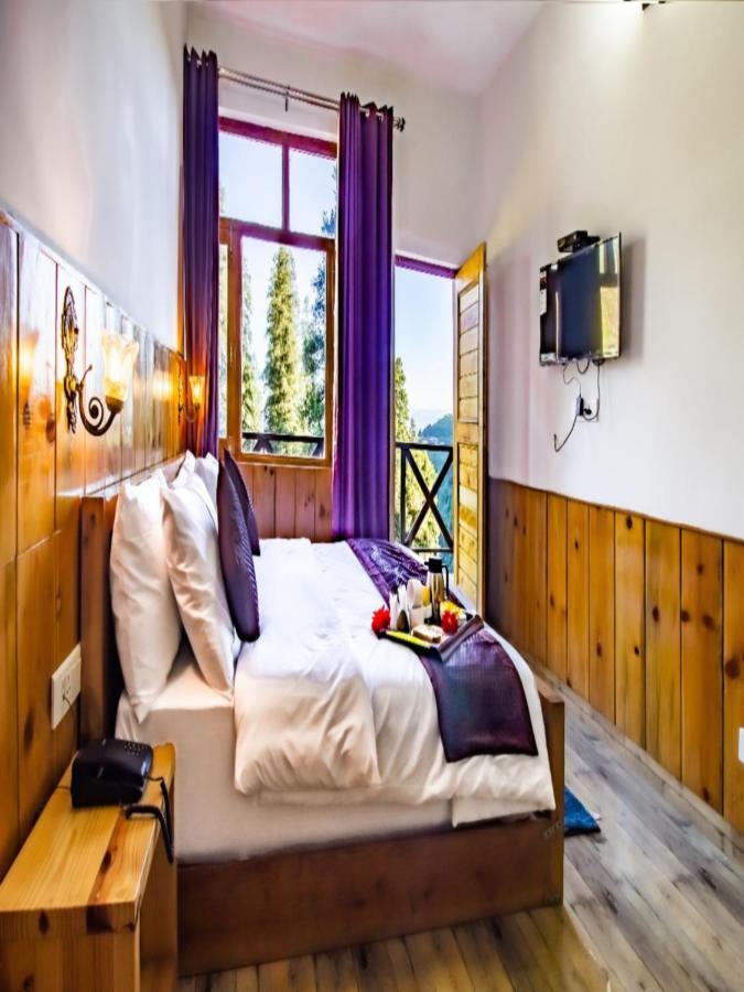 Hotel La Riqueza #mountain View # Near To Kodia Forest Jungle Saafari # 05 Mins From Adventure Activities 4*