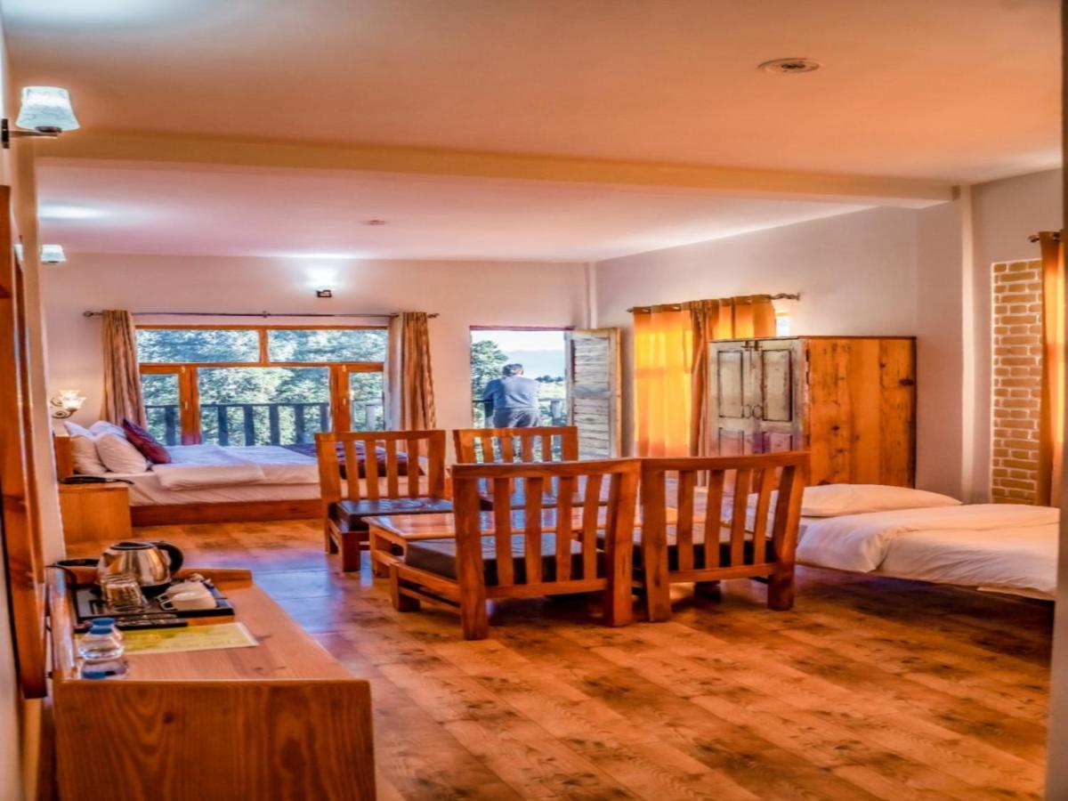 Hotel La Riqueza #mountain View # Near To Kodia Forest Jungle Saafari # 05 Mins From Adventure Activities 4*