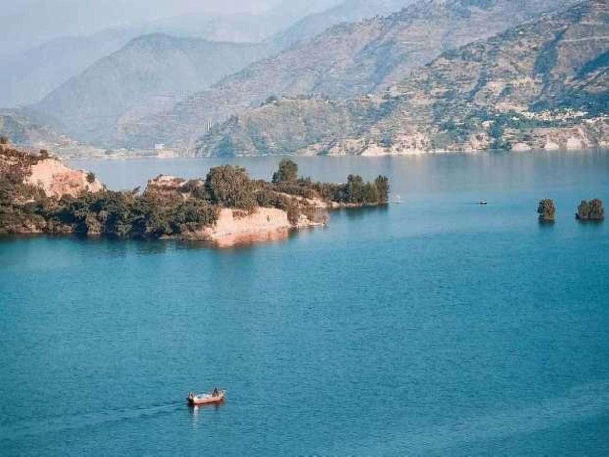La Riqueza Kanatal #Mountain View Rooms # Terrace# Big Parking# Awarded Best Hotel# Near To Surkanda Devi & Tehri Dam Hotel 4*