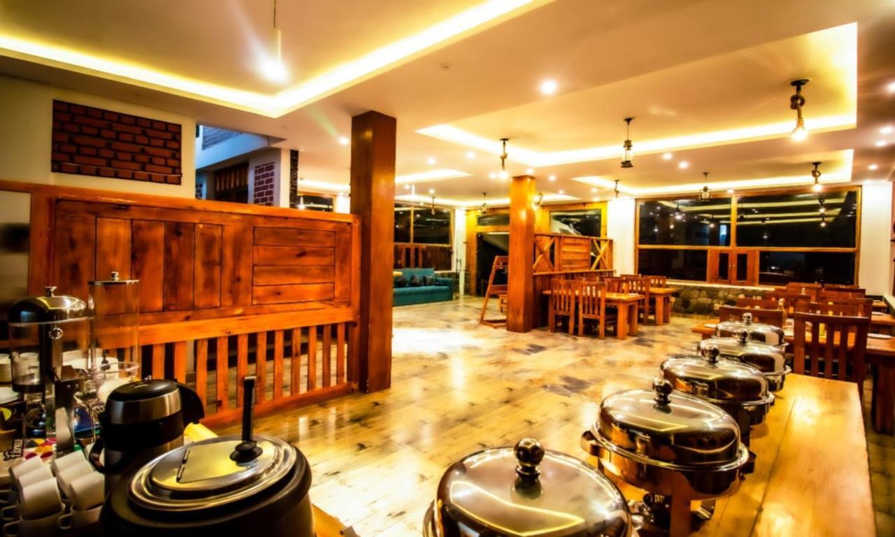 La Riqueza #mountain View # Near To Kodia Forest Jungle Saafari # 05 Mins From Adventure Activities 4* Kanatal