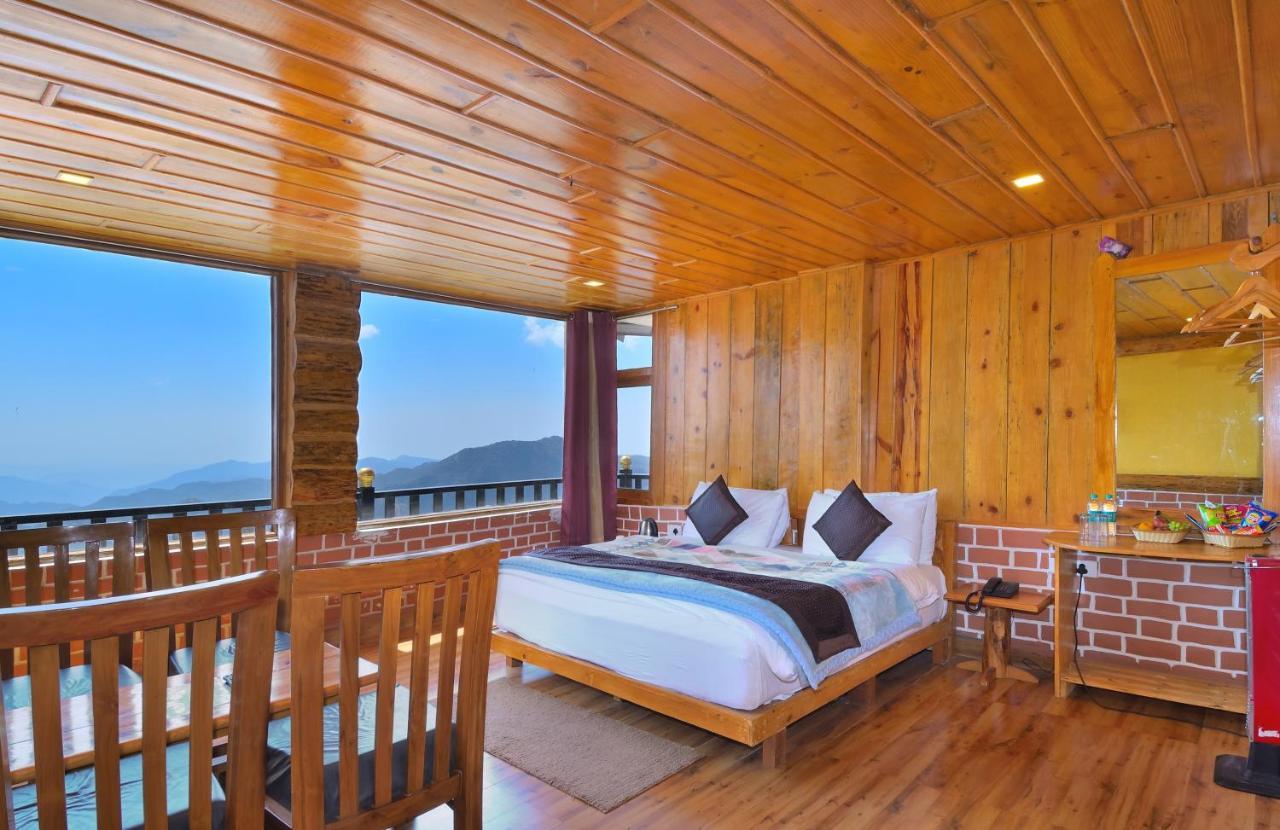 Hotel La Riqueza #mountain View # Near To Kodia Forest Jungle Saafari # 05 Mins From Adventure Activities