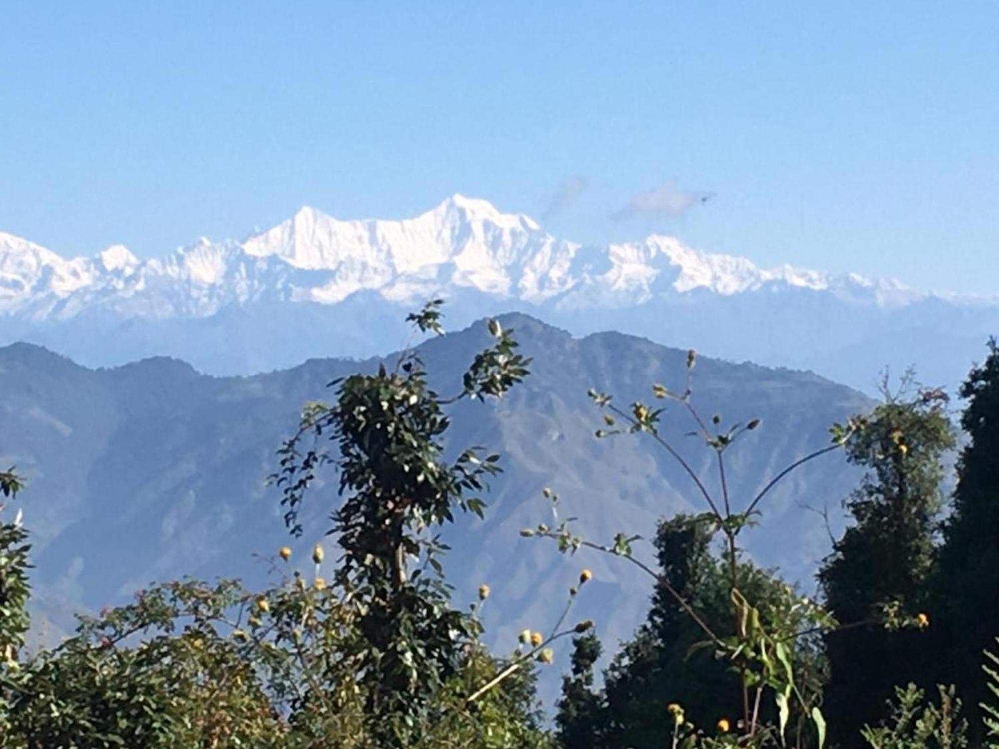 La Riqueza Kanatal #Mountain View Rooms # Terrace# Big Parking# Awarded Best Hotel# Near To Surkanda Devi & Tehri Dam 4*